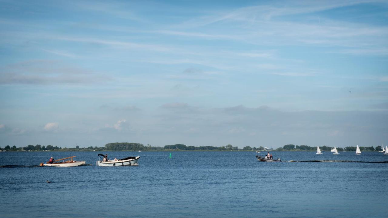 Welcome In - Houseboat 'Elysium' Met Eigen Aanlegsteiger Sneek - Offingawier Eksteriør billede