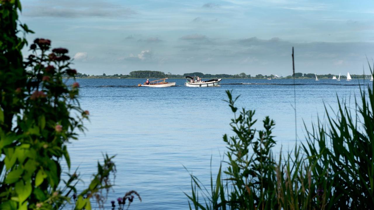 Welcome In - Houseboat 'Elysium' Met Eigen Aanlegsteiger Sneek - Offingawier Eksteriør billede